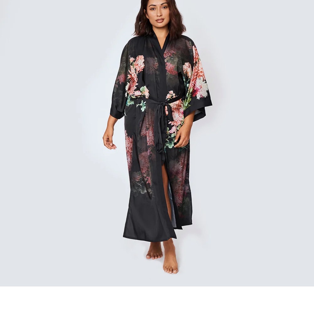 KIM + ONO Elegant Black and Pink Floral Wrap Robe